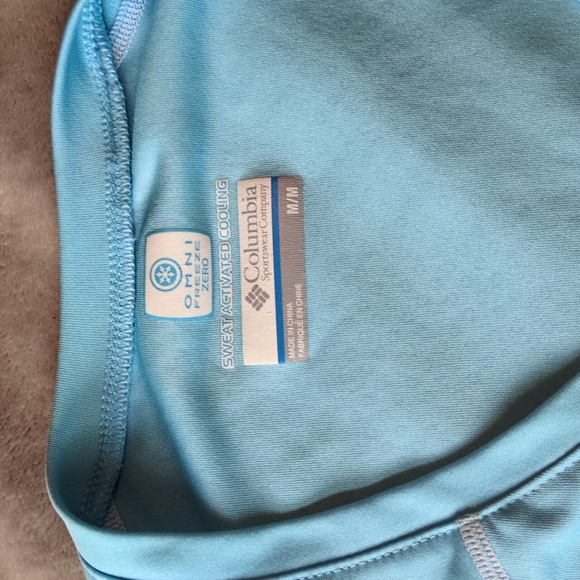 Women's Assorted Athletic Shirts - Lot Of 7 - Picture 6 of 15